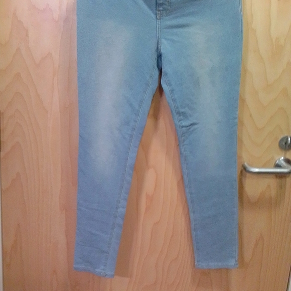 Stretch pants - Picture 2 of 3